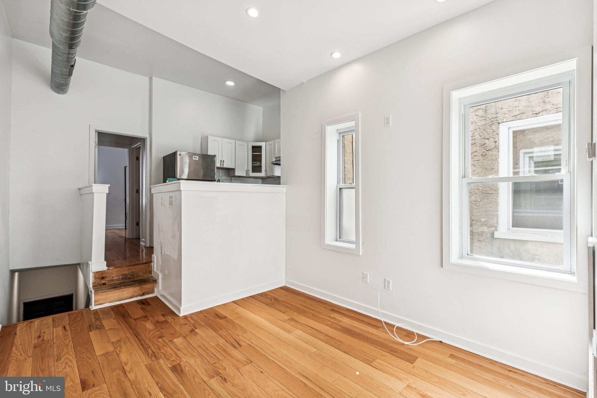 2244 N WOODSTOCK STREET