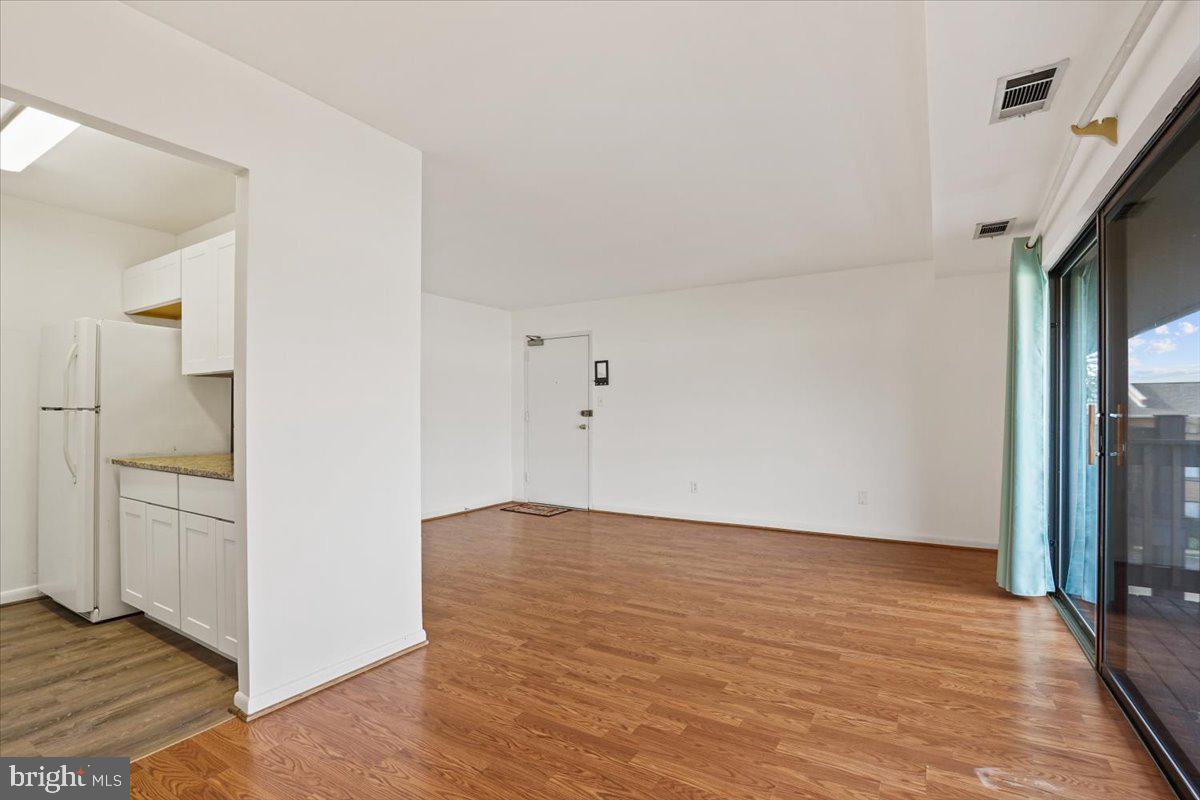 FALLS CHURCH GARDENS - Residential Lease