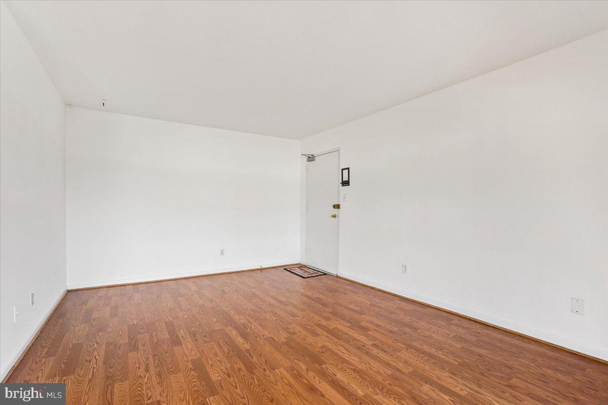 FALLS CHURCH GARDENS - Residential Lease