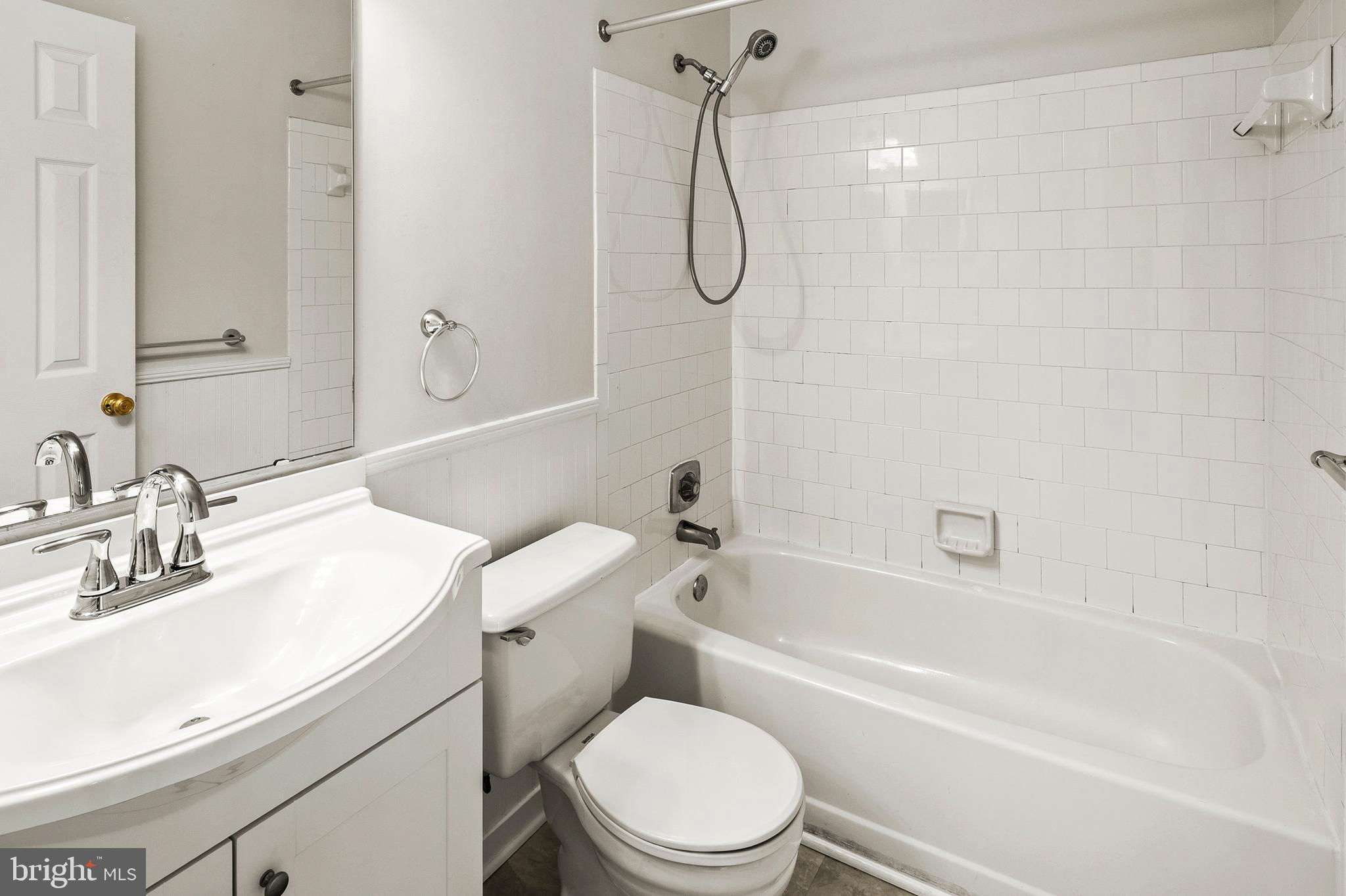 MARBLE HILL - Residential