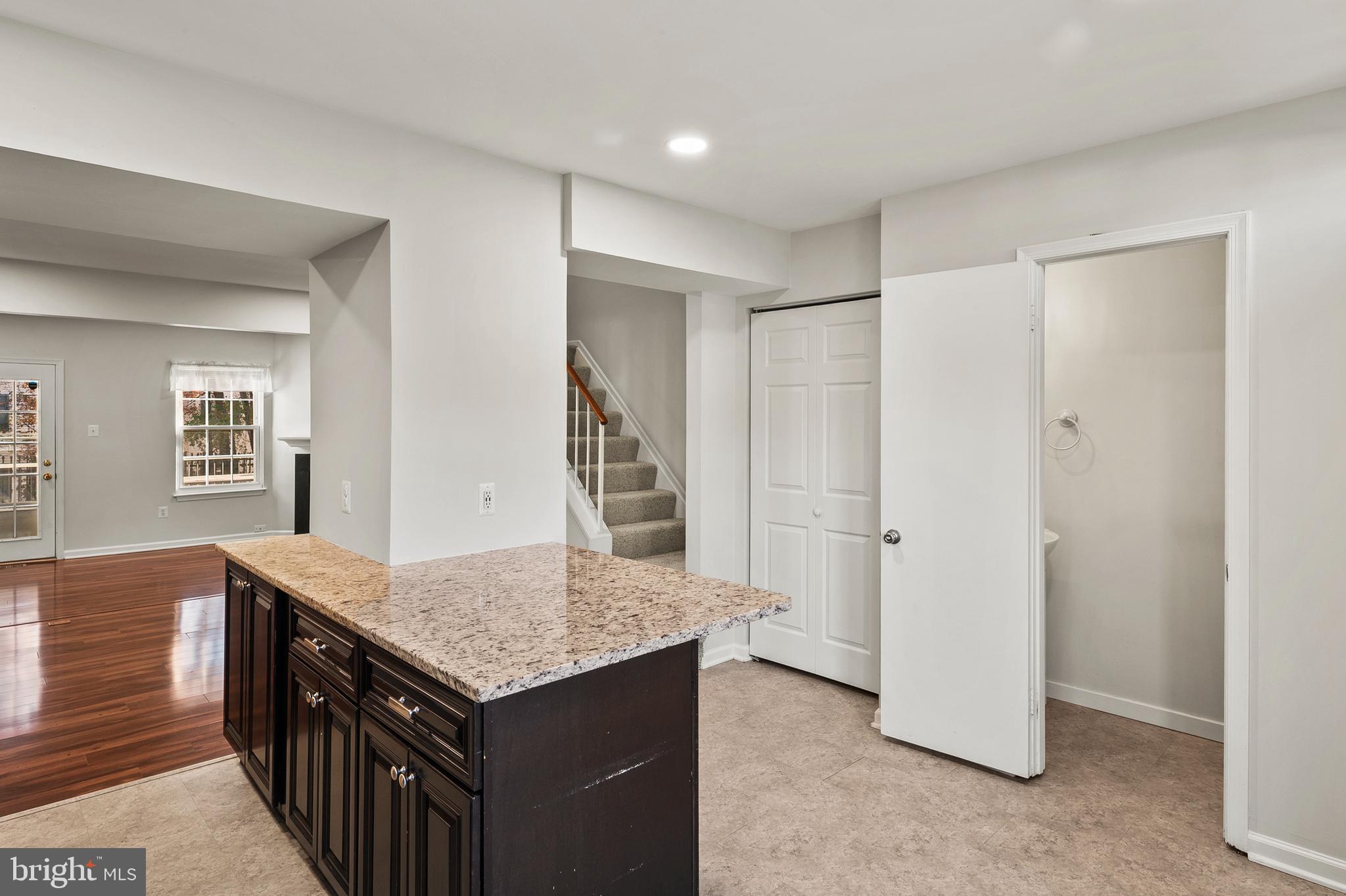 MARBLE HILL - Residential