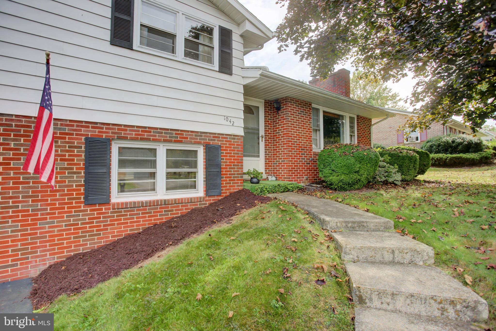 1042 LAURICH DRIVE