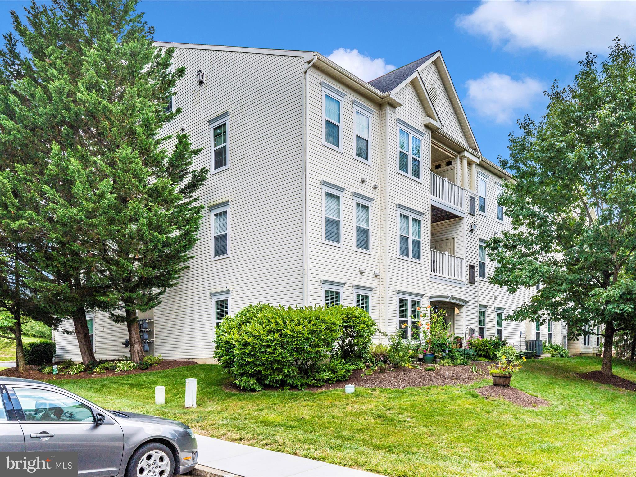 SPRING RIDGE - Residential