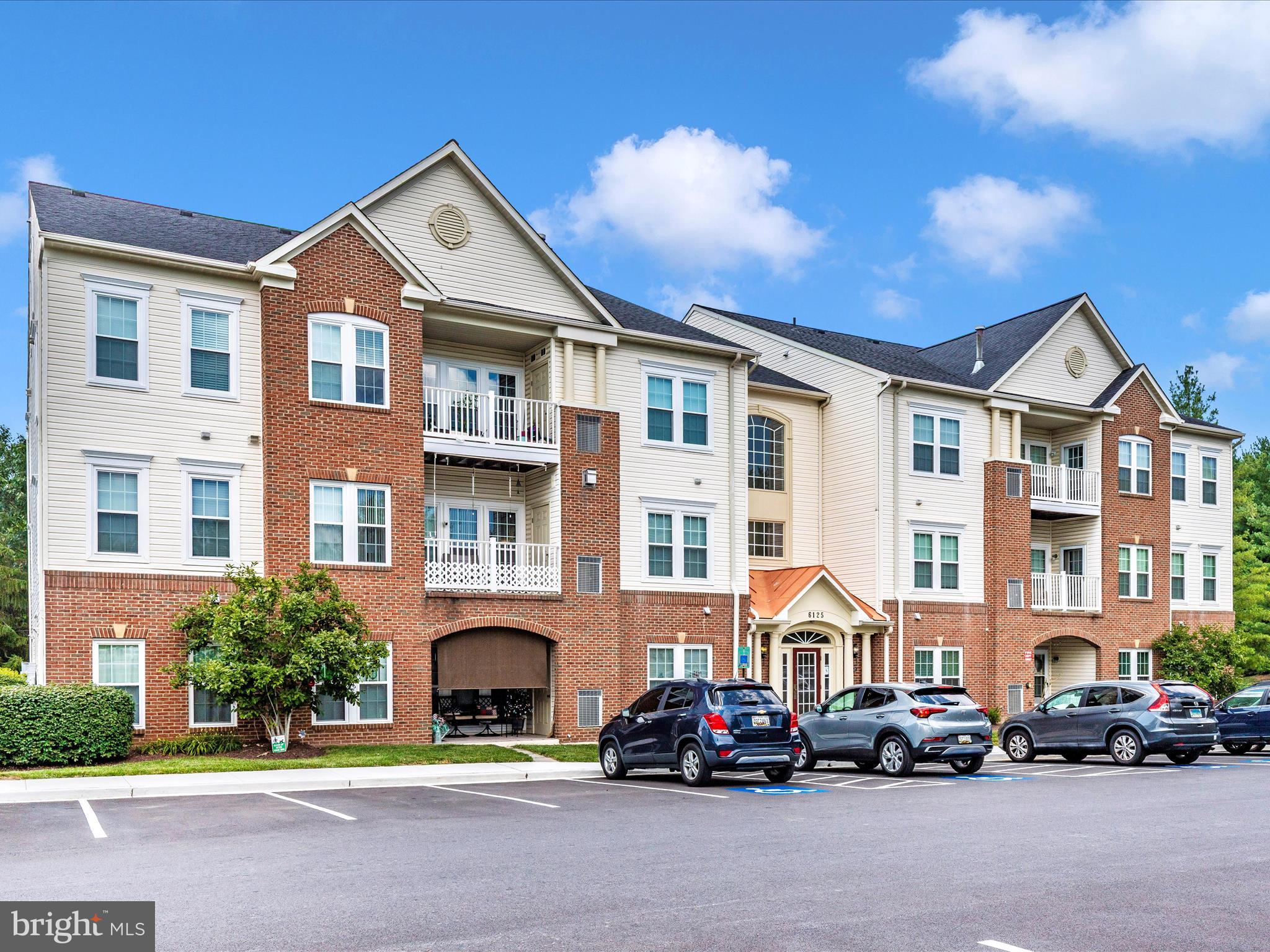 SPRING RIDGE - Residential