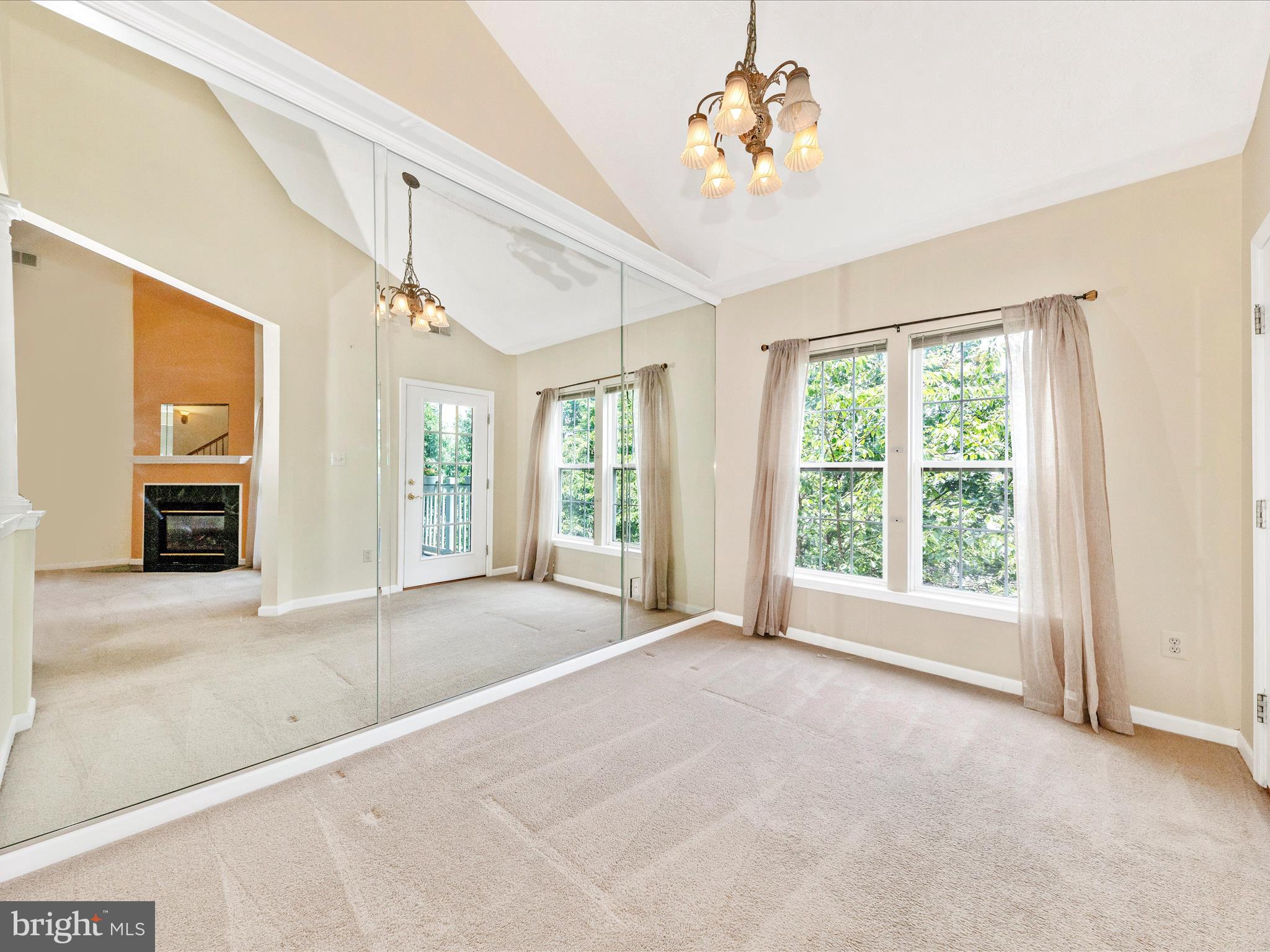 SPRING RIDGE - Residential