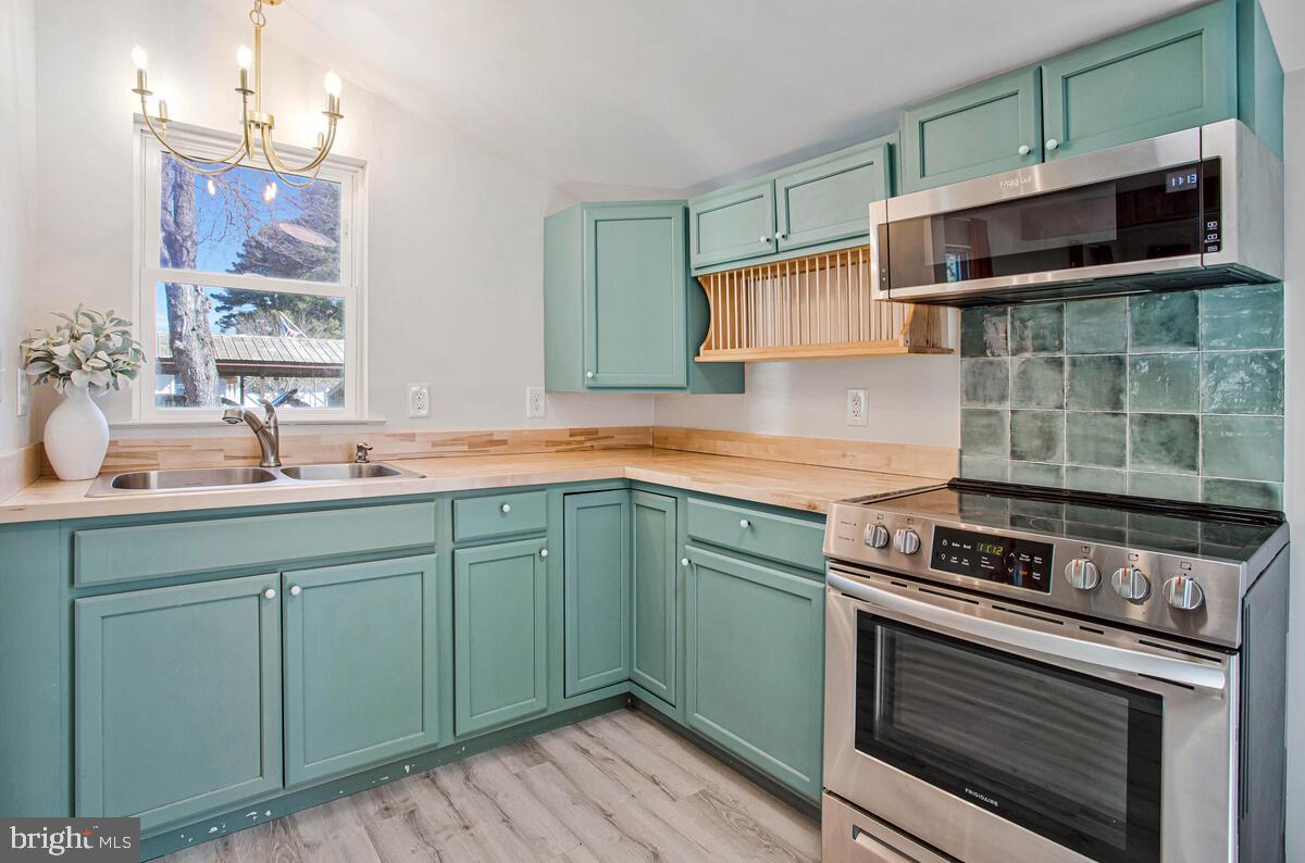 ST CLEMENTS SHORES - Residential