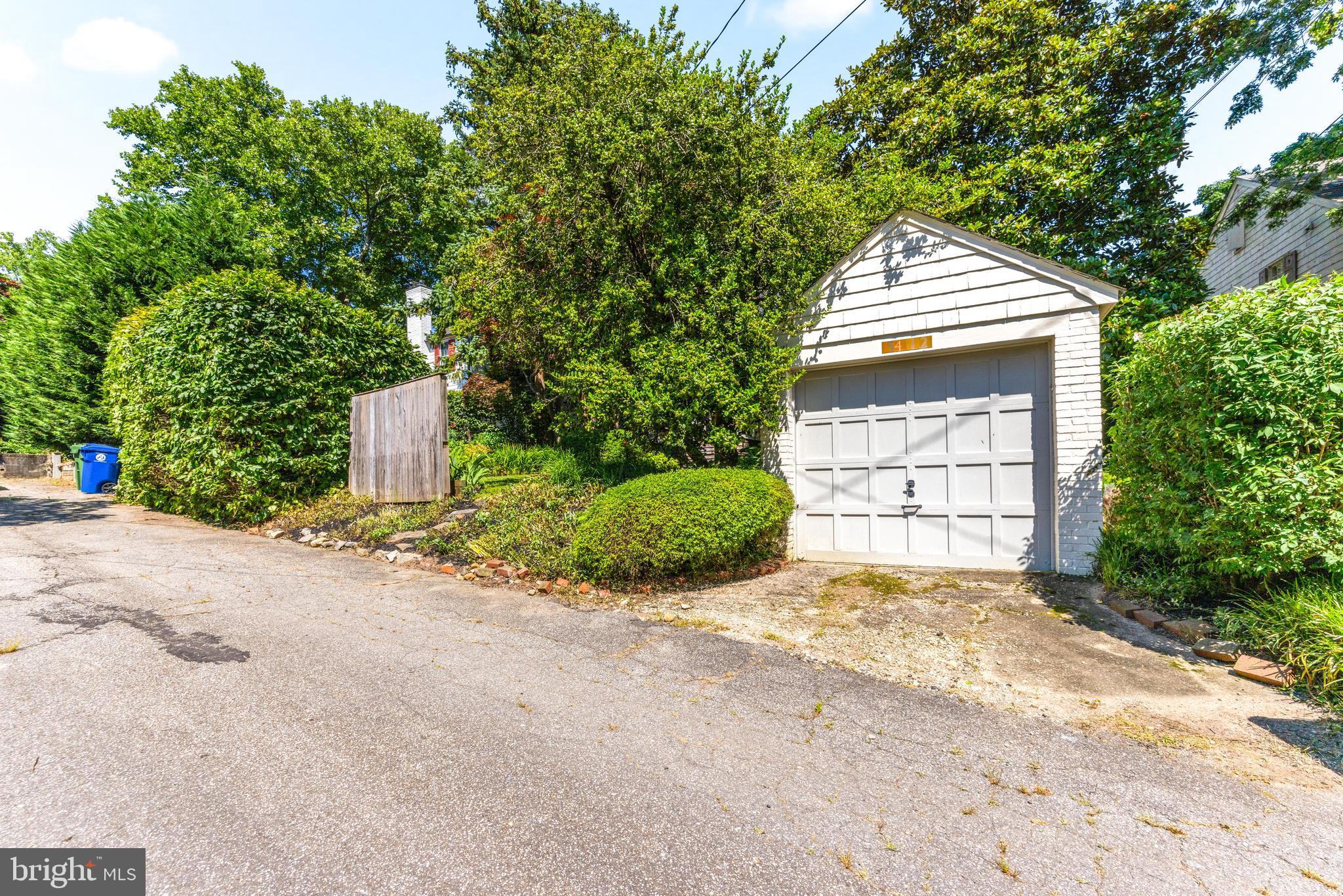 HOMELAND HISTORIC DISTRICT - Residential