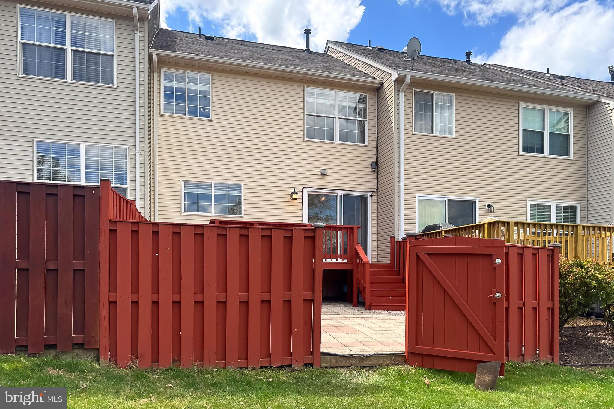 BELMONT STATION - Residential