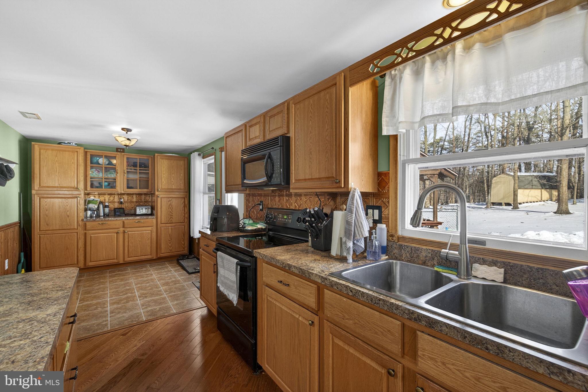 SHIRLEY FARMS - Residential