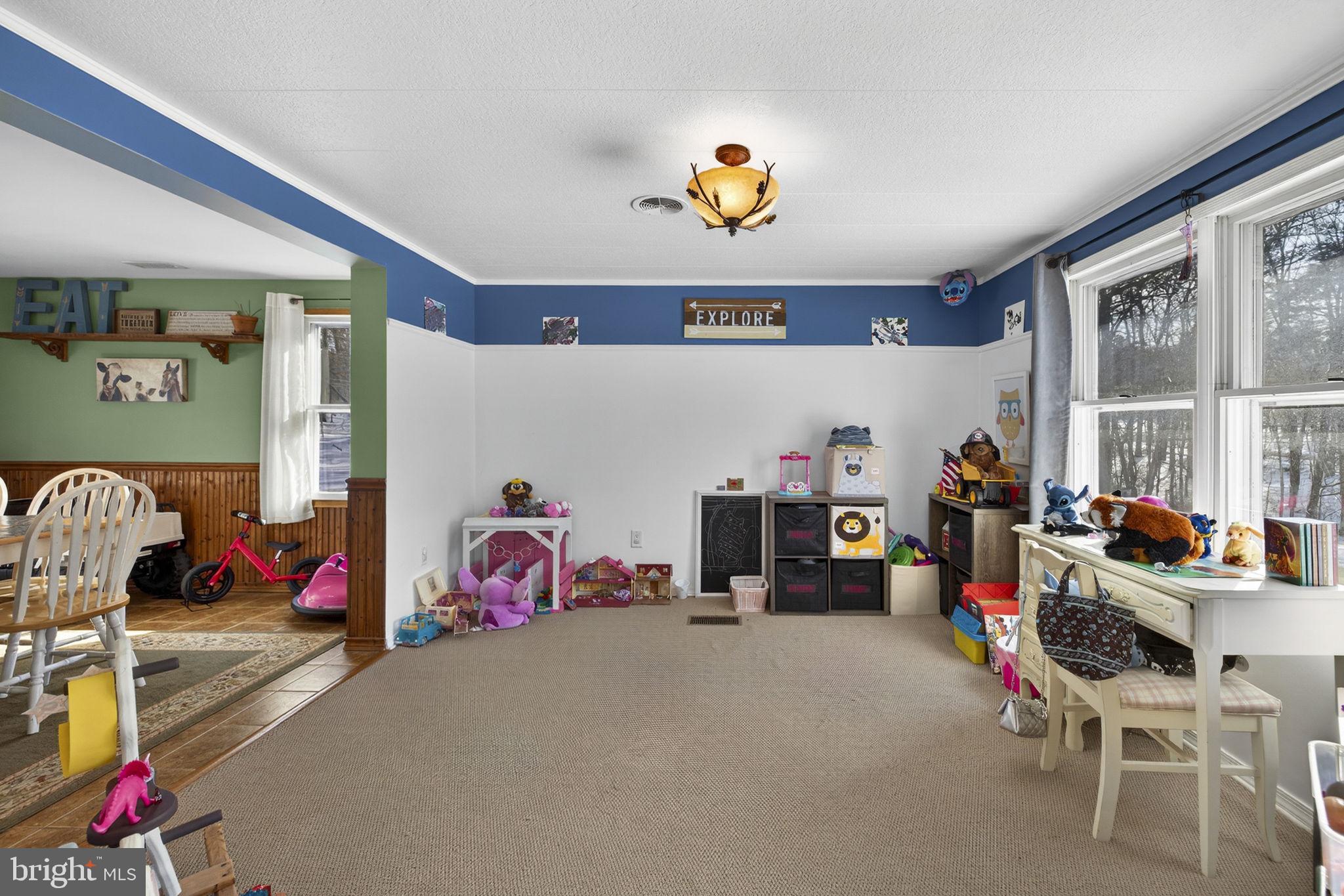 SHIRLEY FARMS - Residential