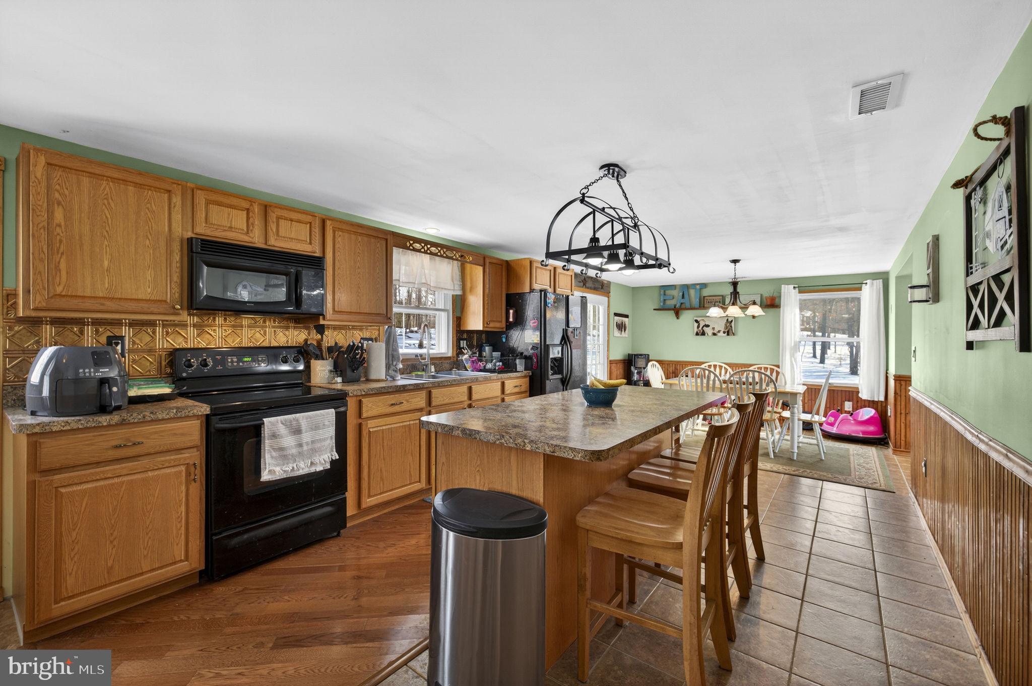 SHIRLEY FARMS - Residential