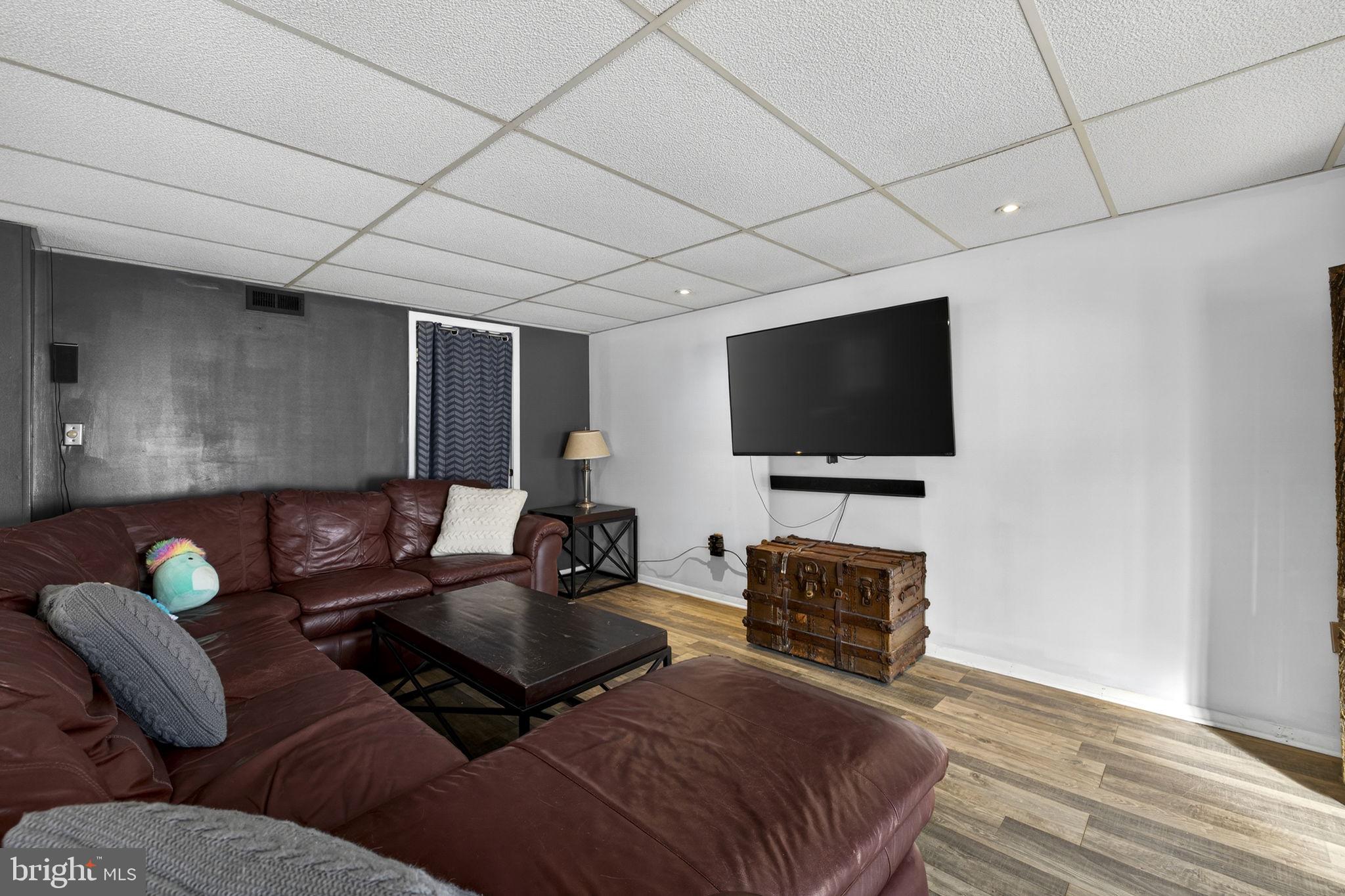 SHIRLEY FARMS - Residential