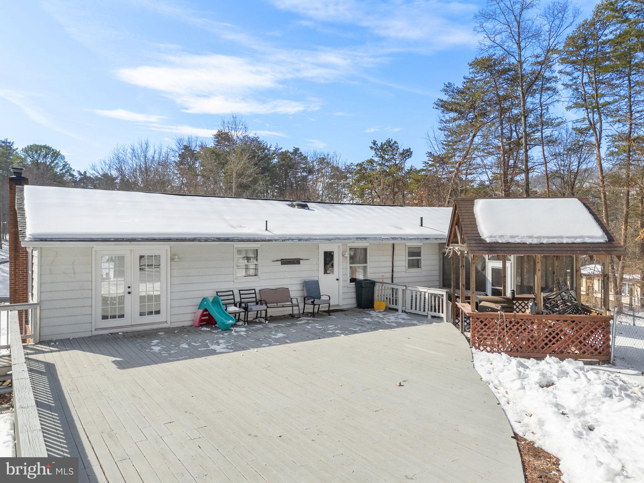 SHIRLEY FARMS - Residential