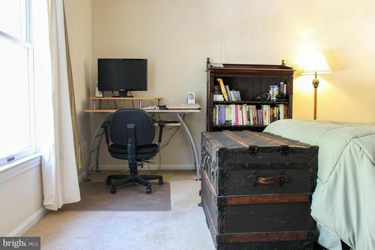 HUNTING QUARTERS - Residential