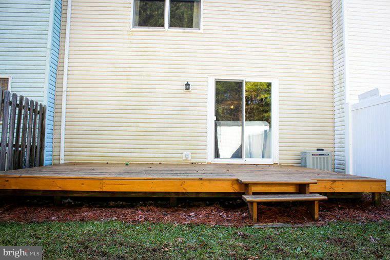 HUNTING QUARTERS - Residential