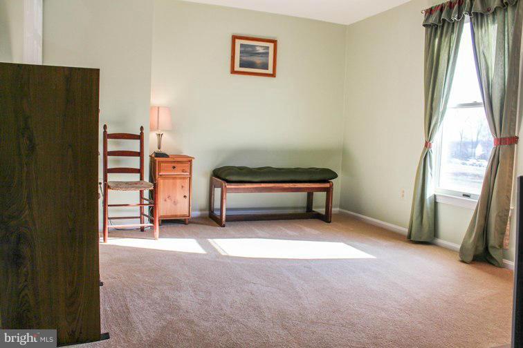 HUNTING QUARTERS - Residential