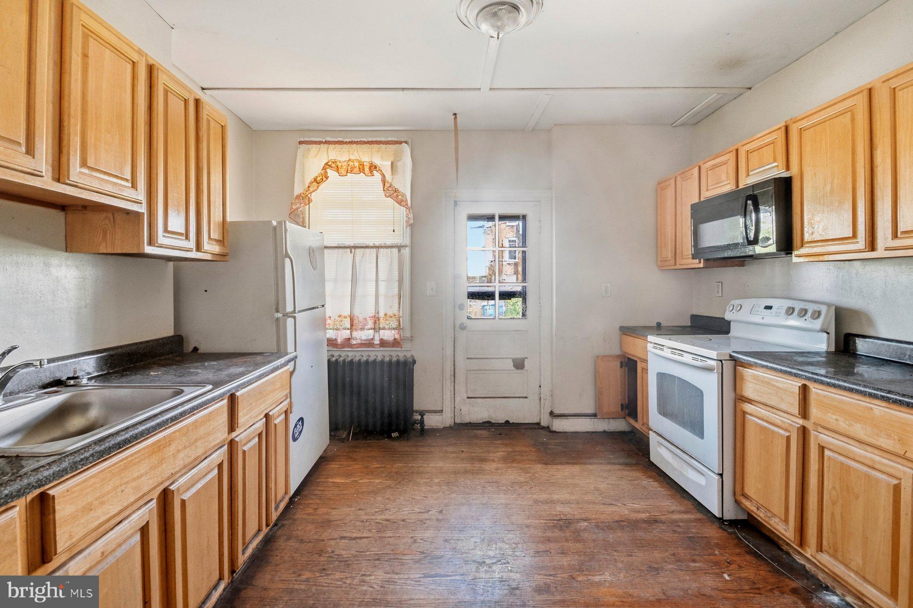 BIDDLE STREET - Residential