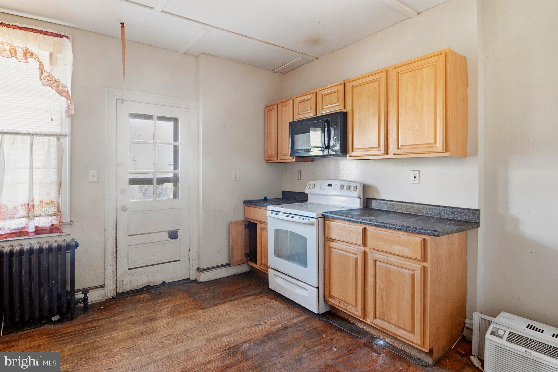 BIDDLE STREET - Residential