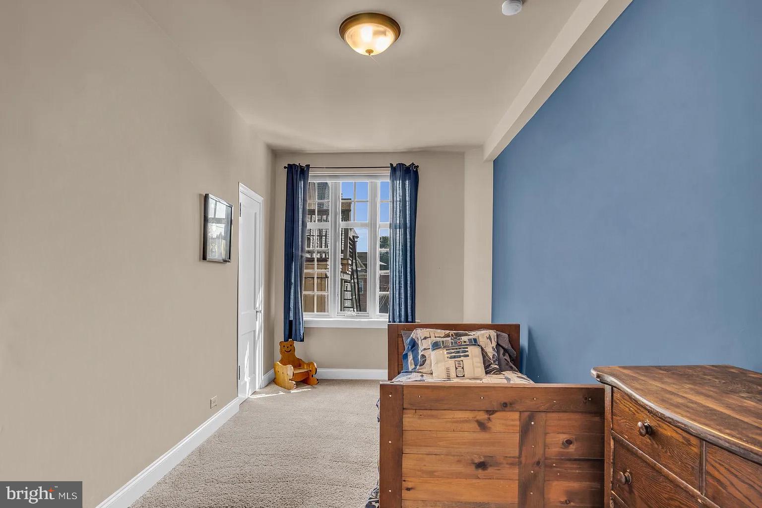 RIVERVIEW MANOR - Residential