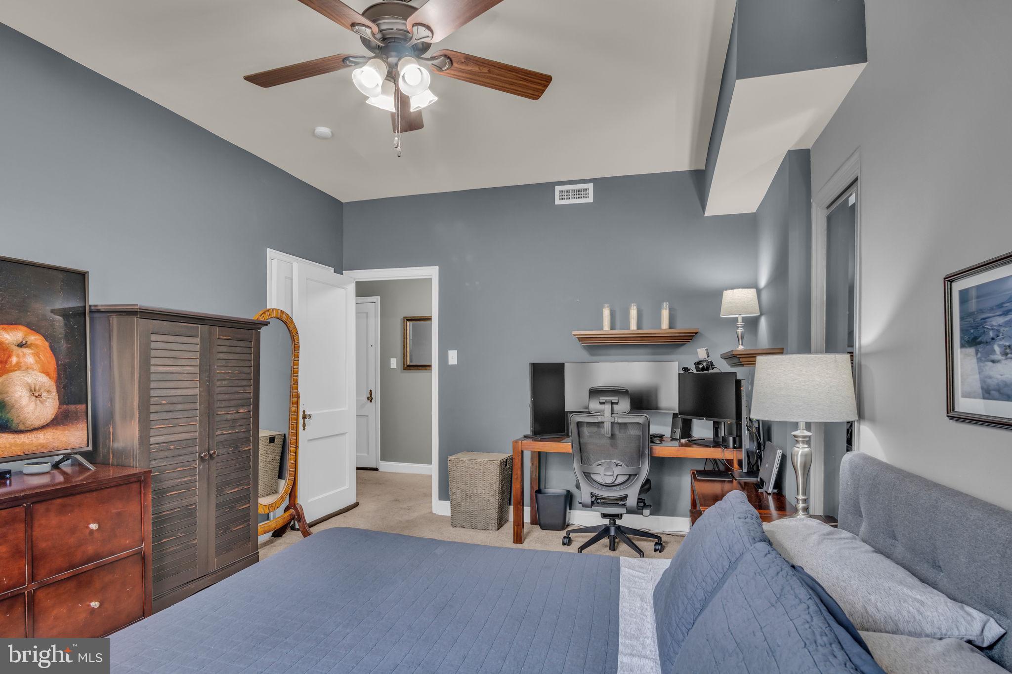 RIVERVIEW MANOR - Residential