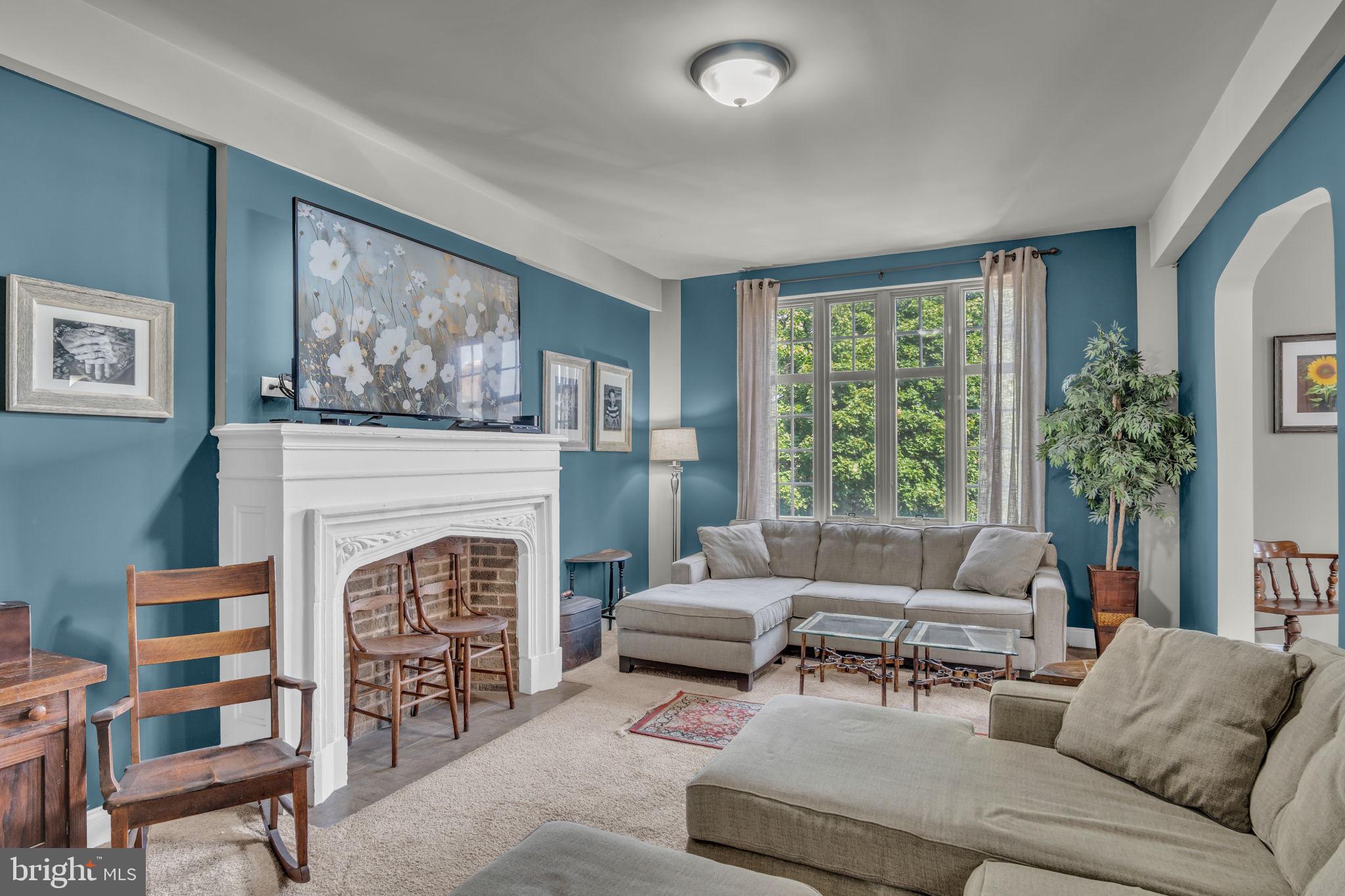 RIVERVIEW MANOR - Residential