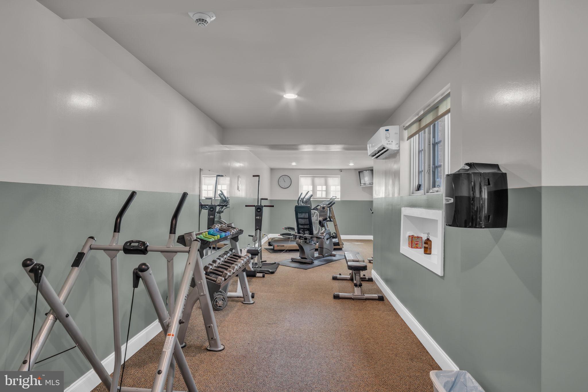 RIVERVIEW MANOR - Residential