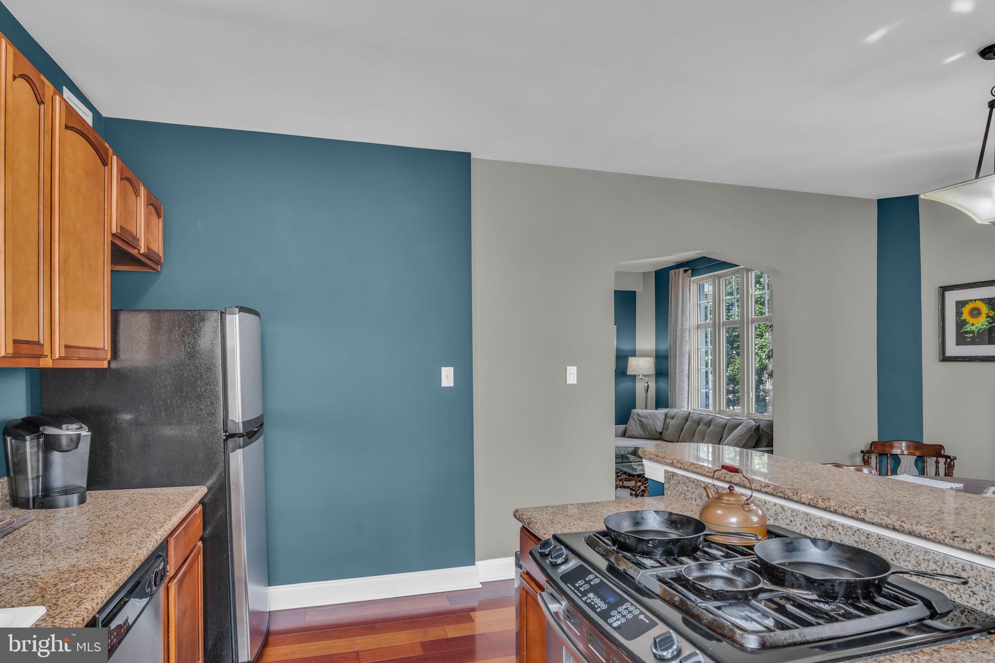 RIVERVIEW MANOR - Residential