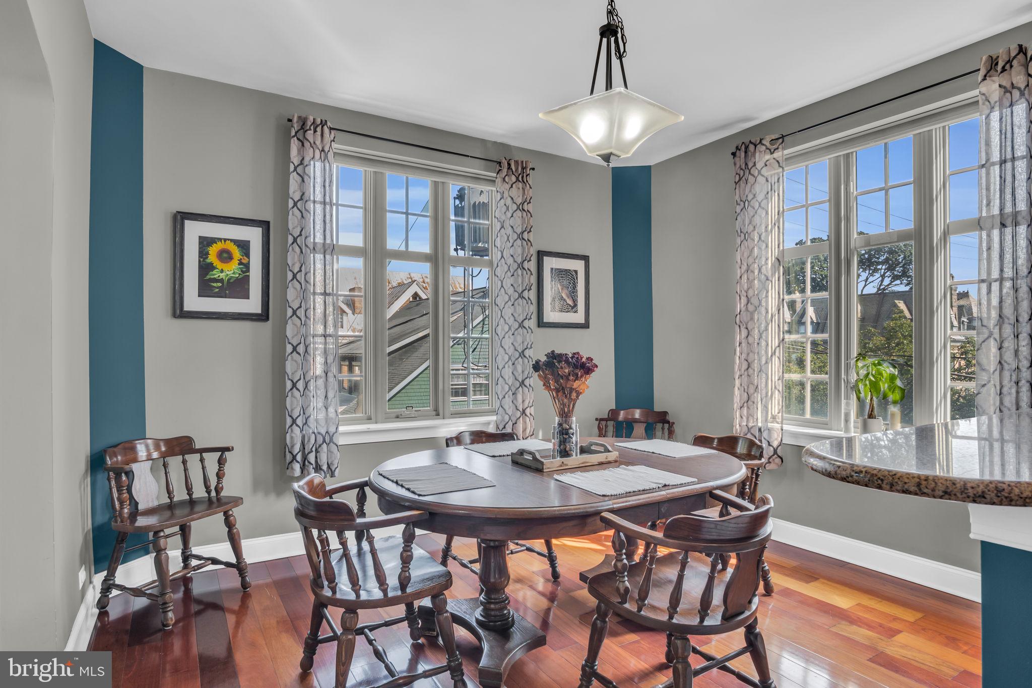 RIVERVIEW MANOR - Residential