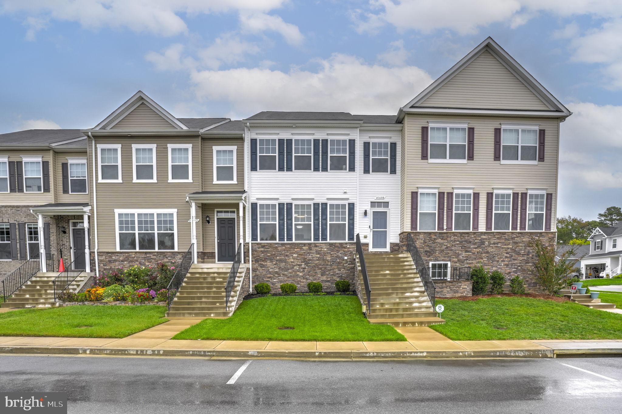 41608 BRIARWOOD CIRCLE