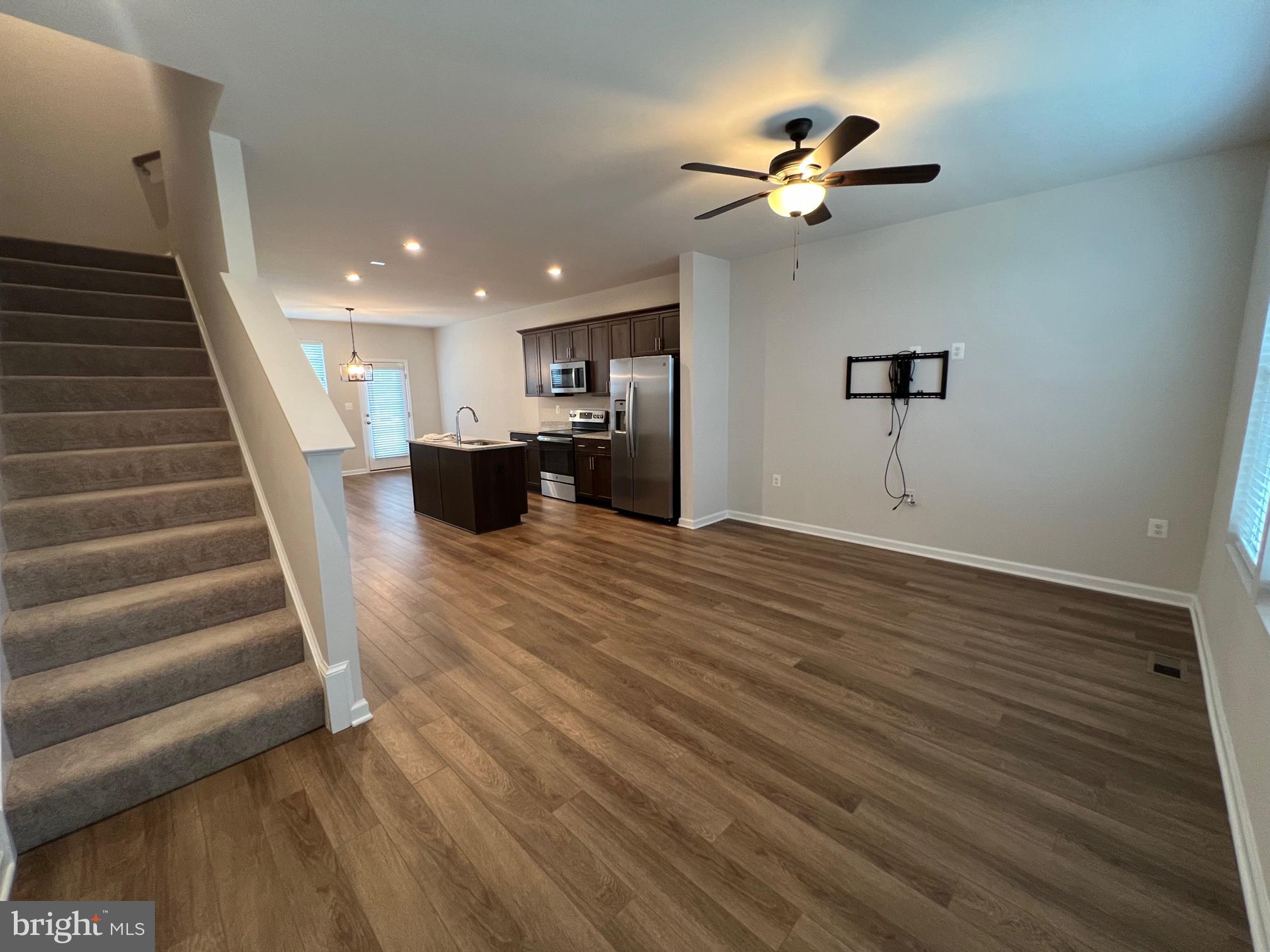 BRIAR RUN - Residential Lease