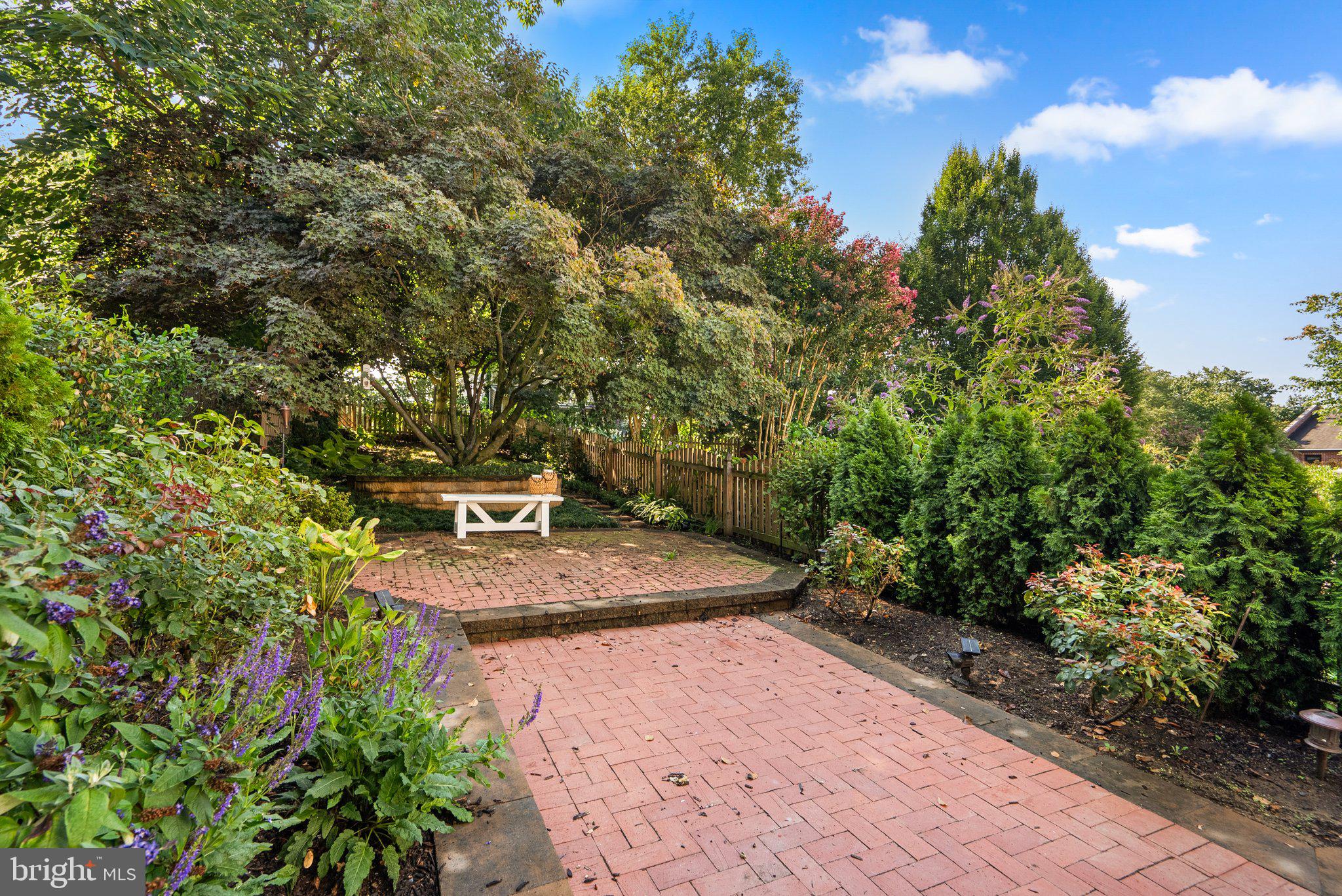 HISTORIC DISTRICT - Residential