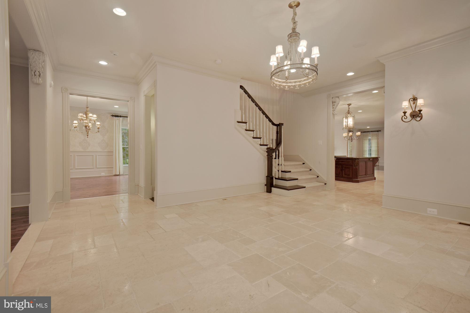 CREIGHTON FARMS - Residential