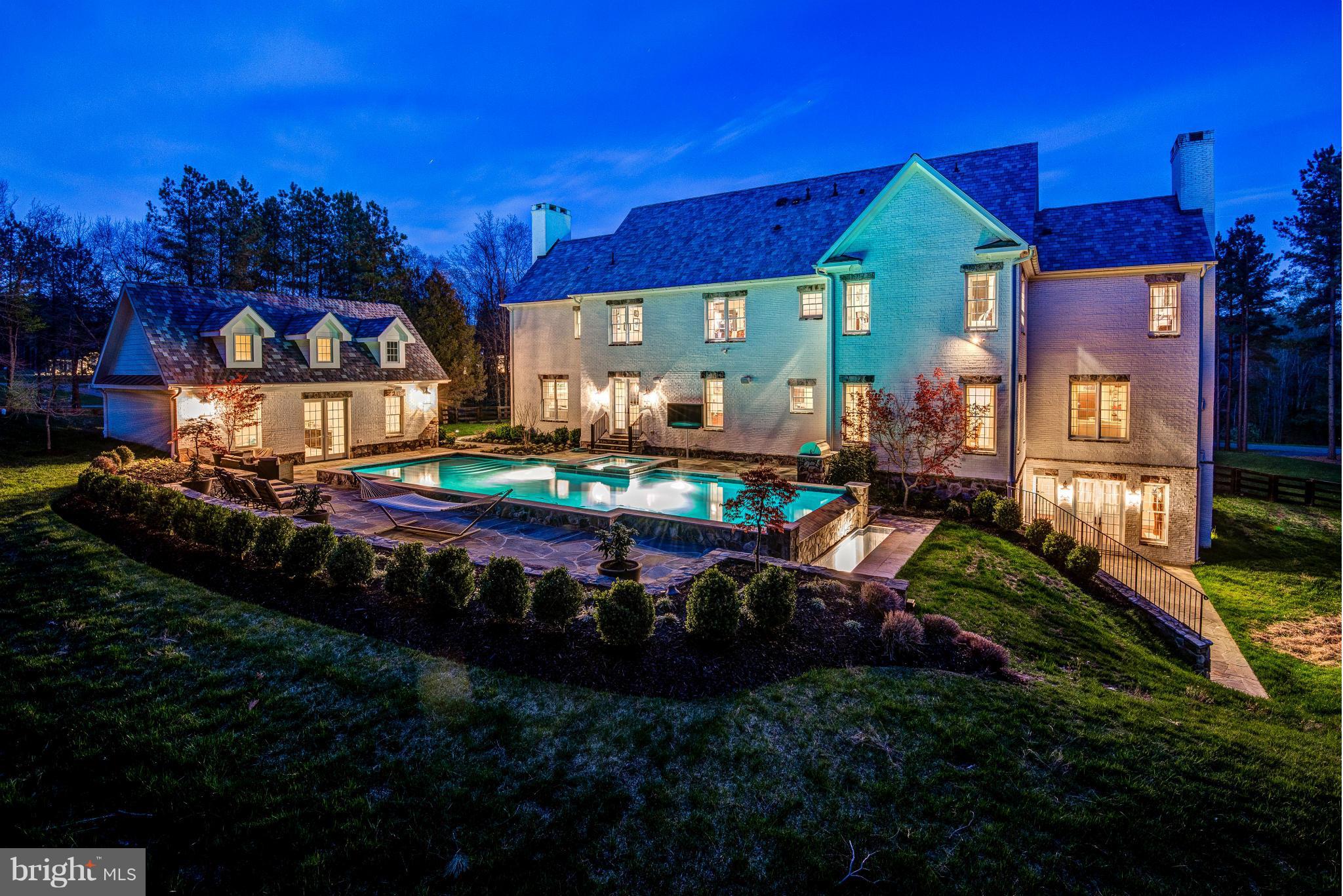 CREIGHTON FARMS - Residential