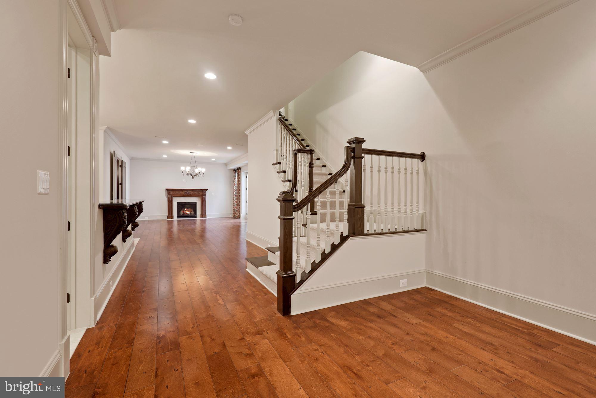 CREIGHTON FARMS - Residential