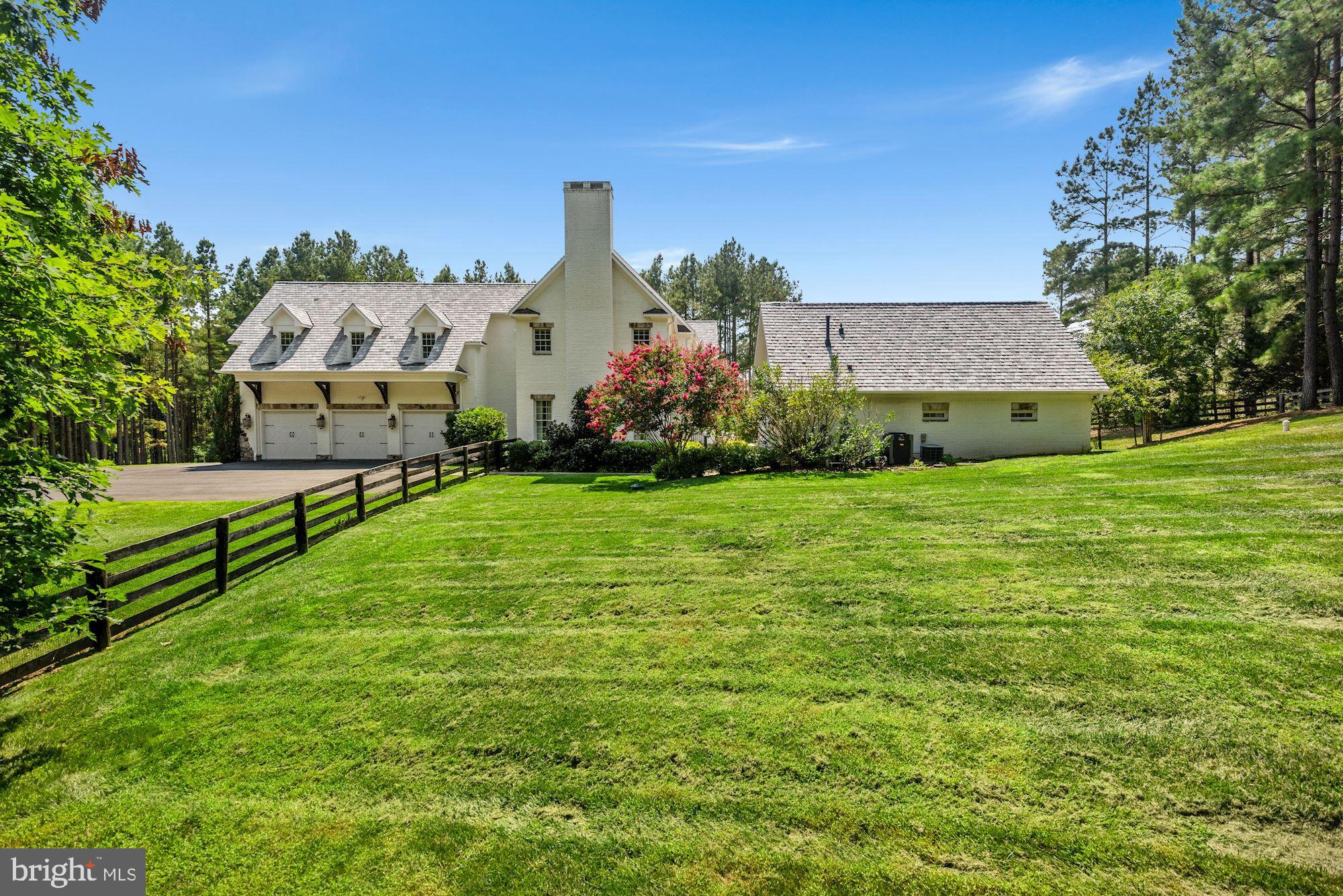 CREIGHTON FARMS - Residential