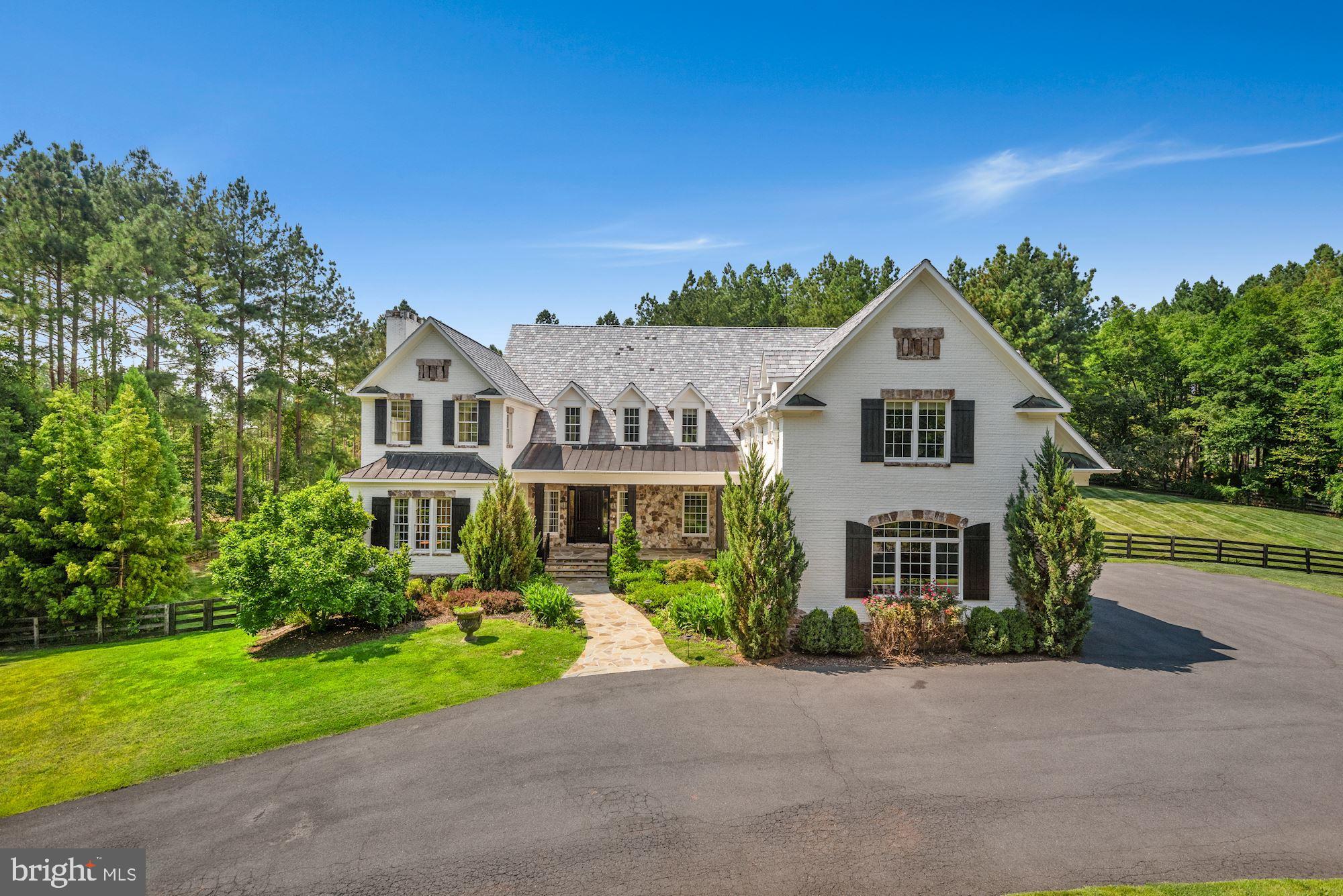 CREIGHTON FARMS - Residential