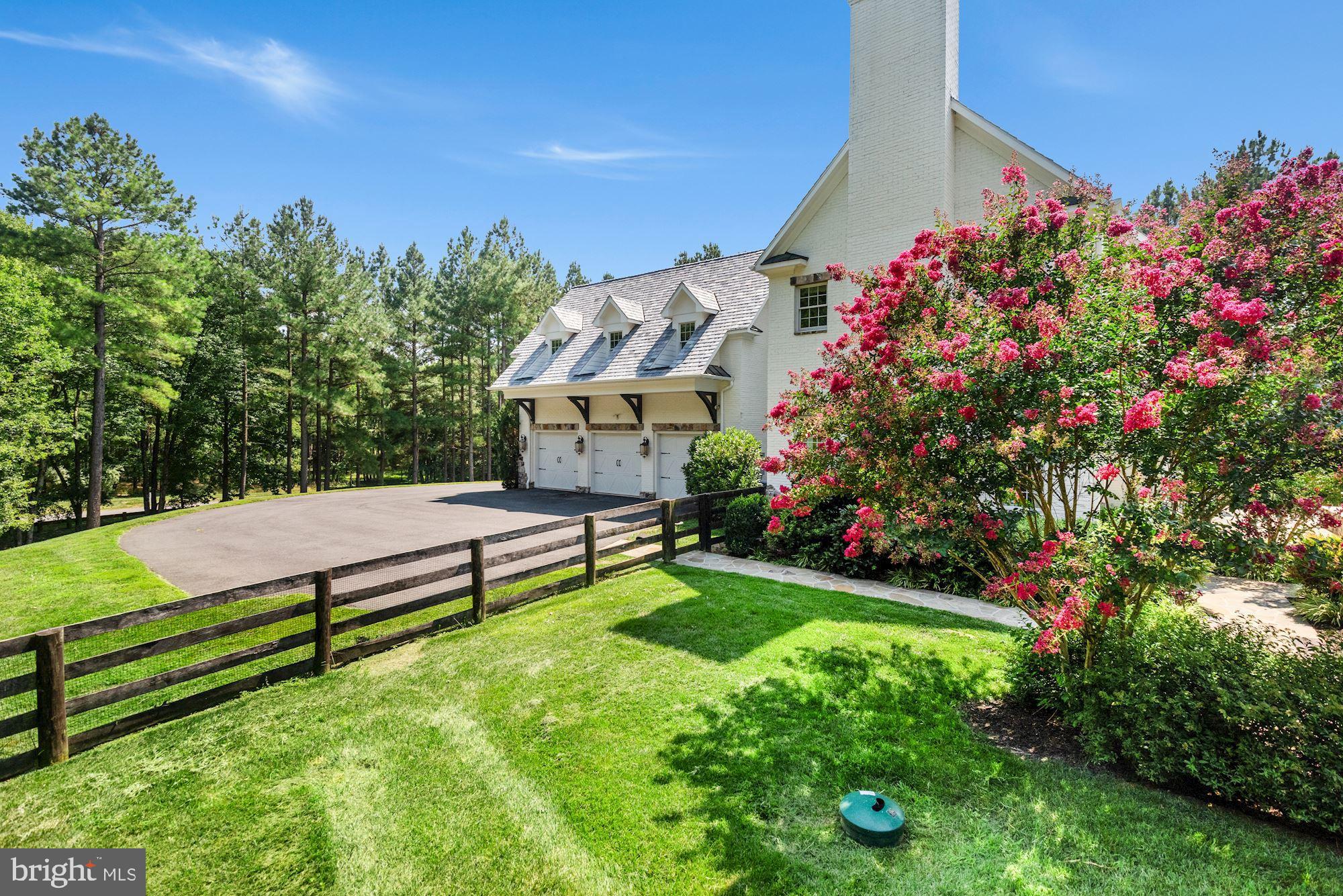 CREIGHTON FARMS - Residential