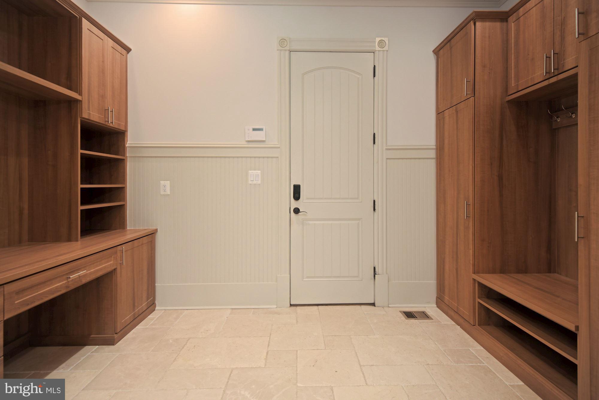 CREIGHTON FARMS - Residential