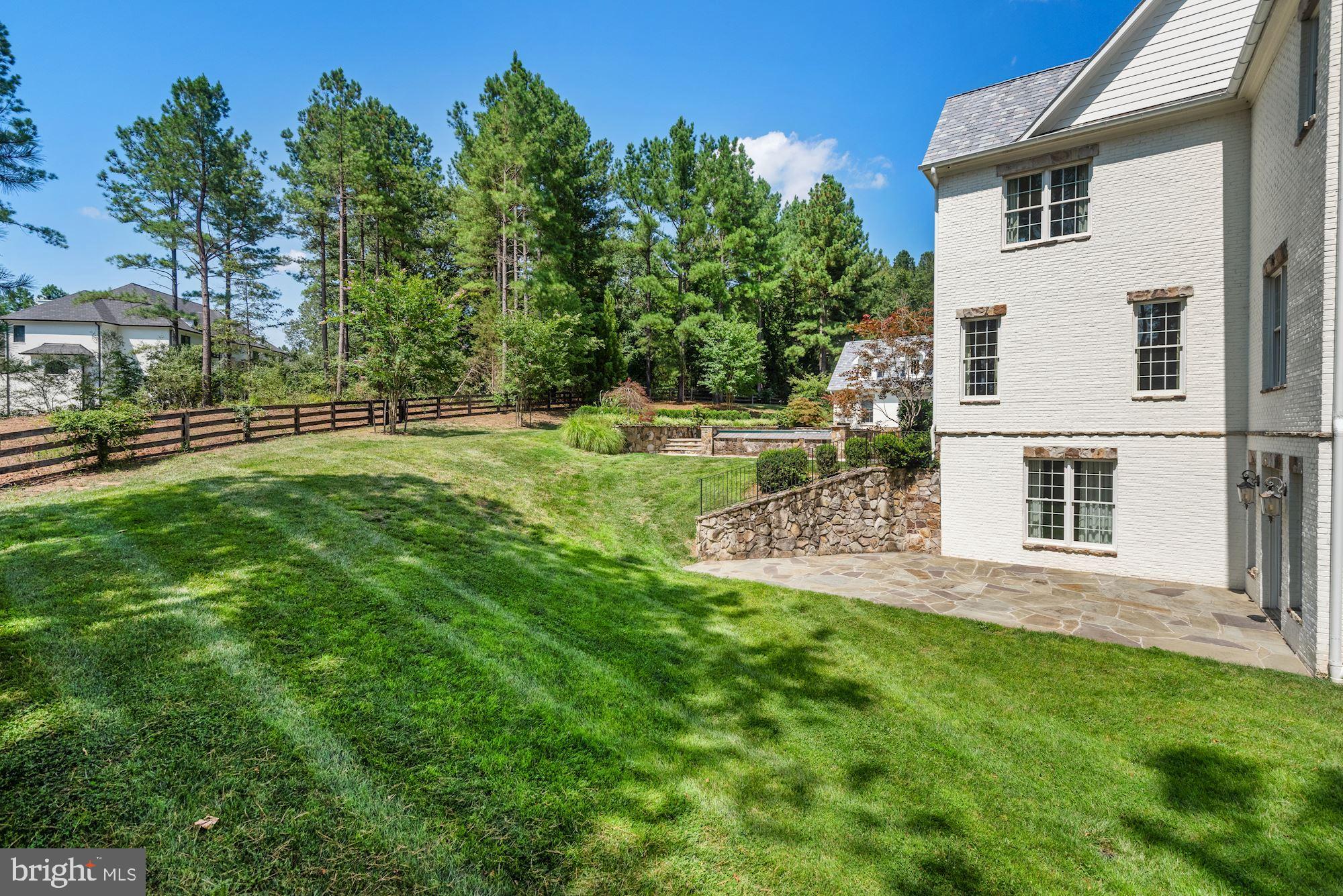 CREIGHTON FARMS - Residential