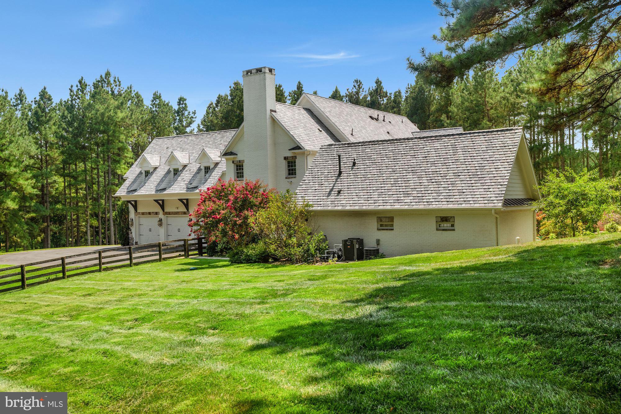 CREIGHTON FARMS - Residential
