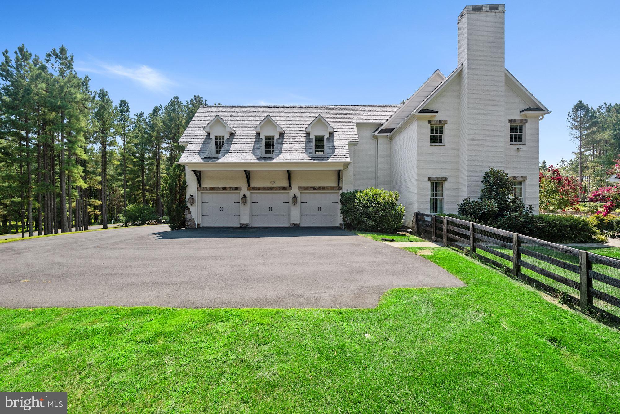 CREIGHTON FARMS - Residential