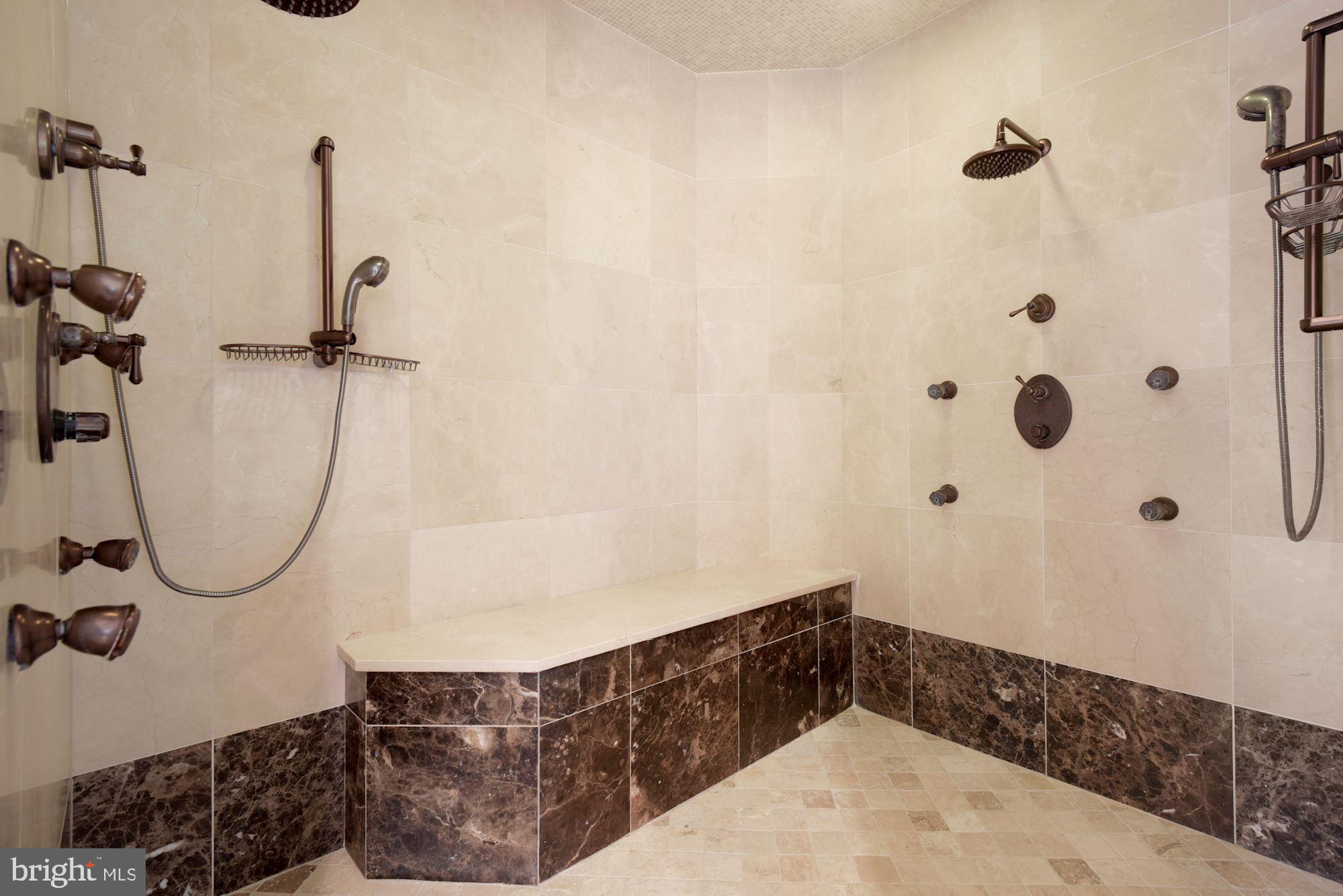 CREIGHTON FARMS - Residential