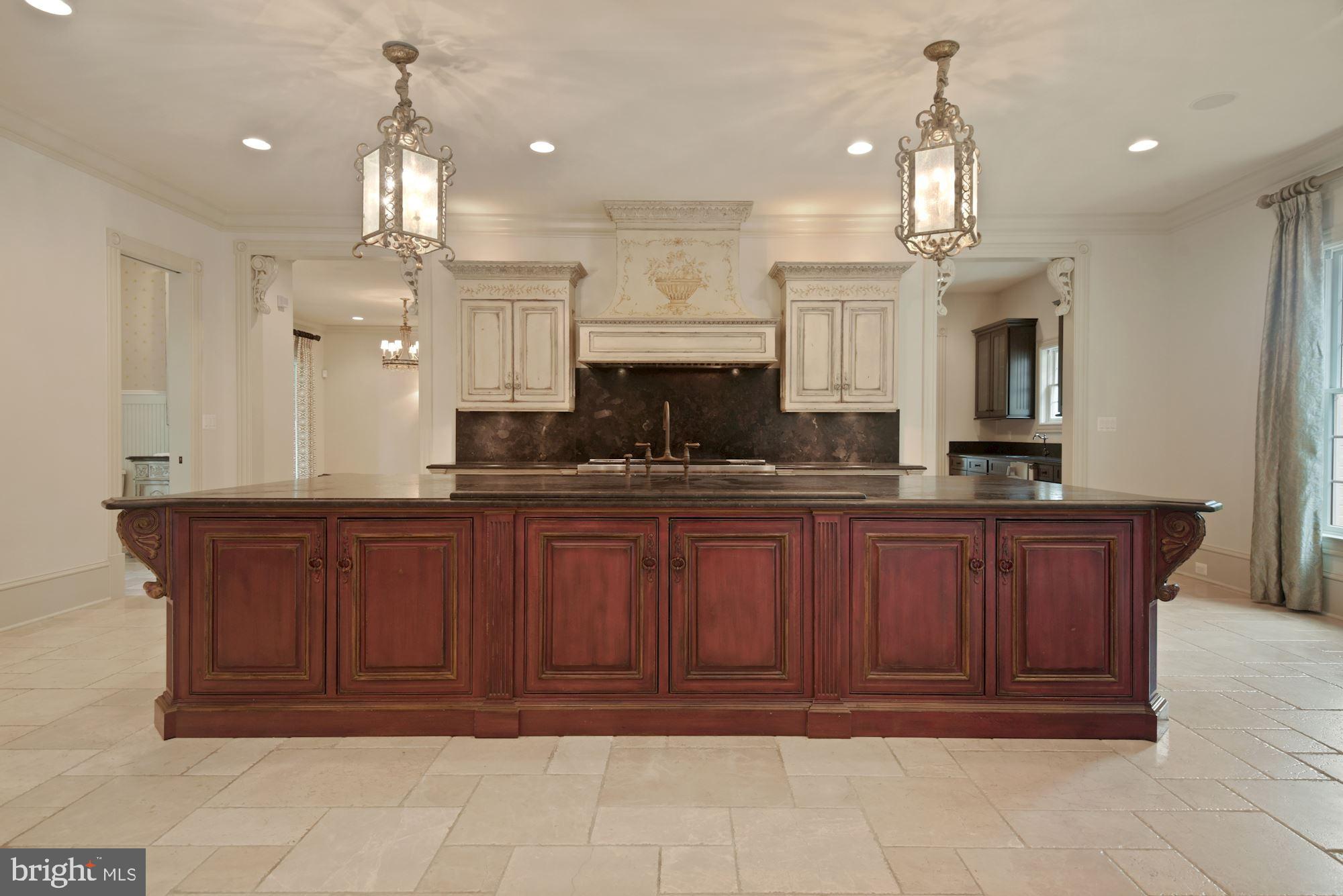 CREIGHTON FARMS - Residential