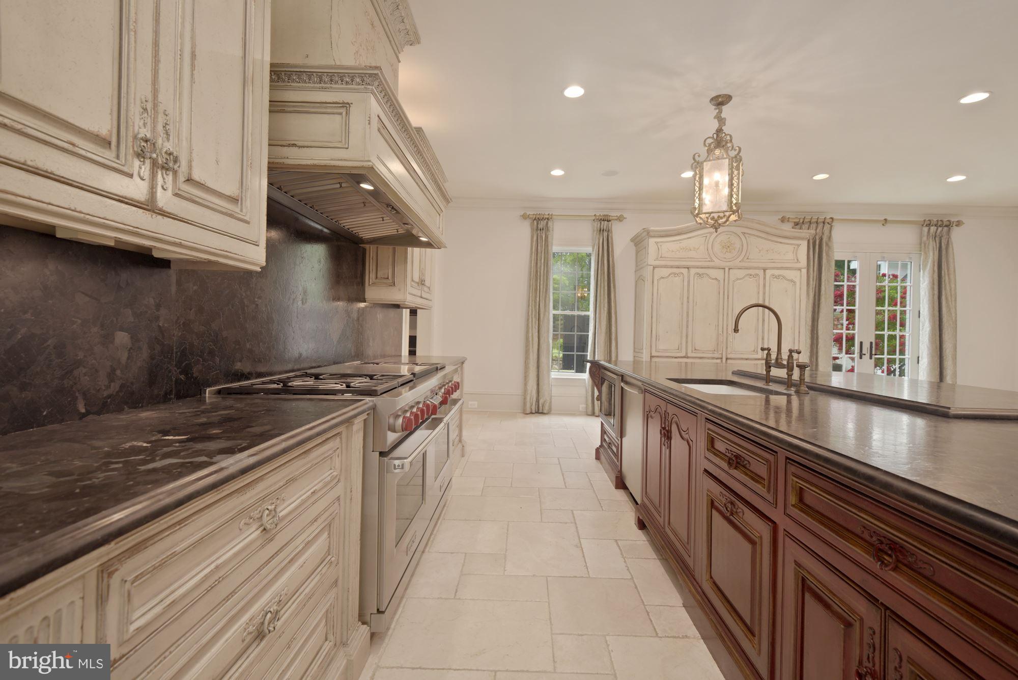 CREIGHTON FARMS - Residential