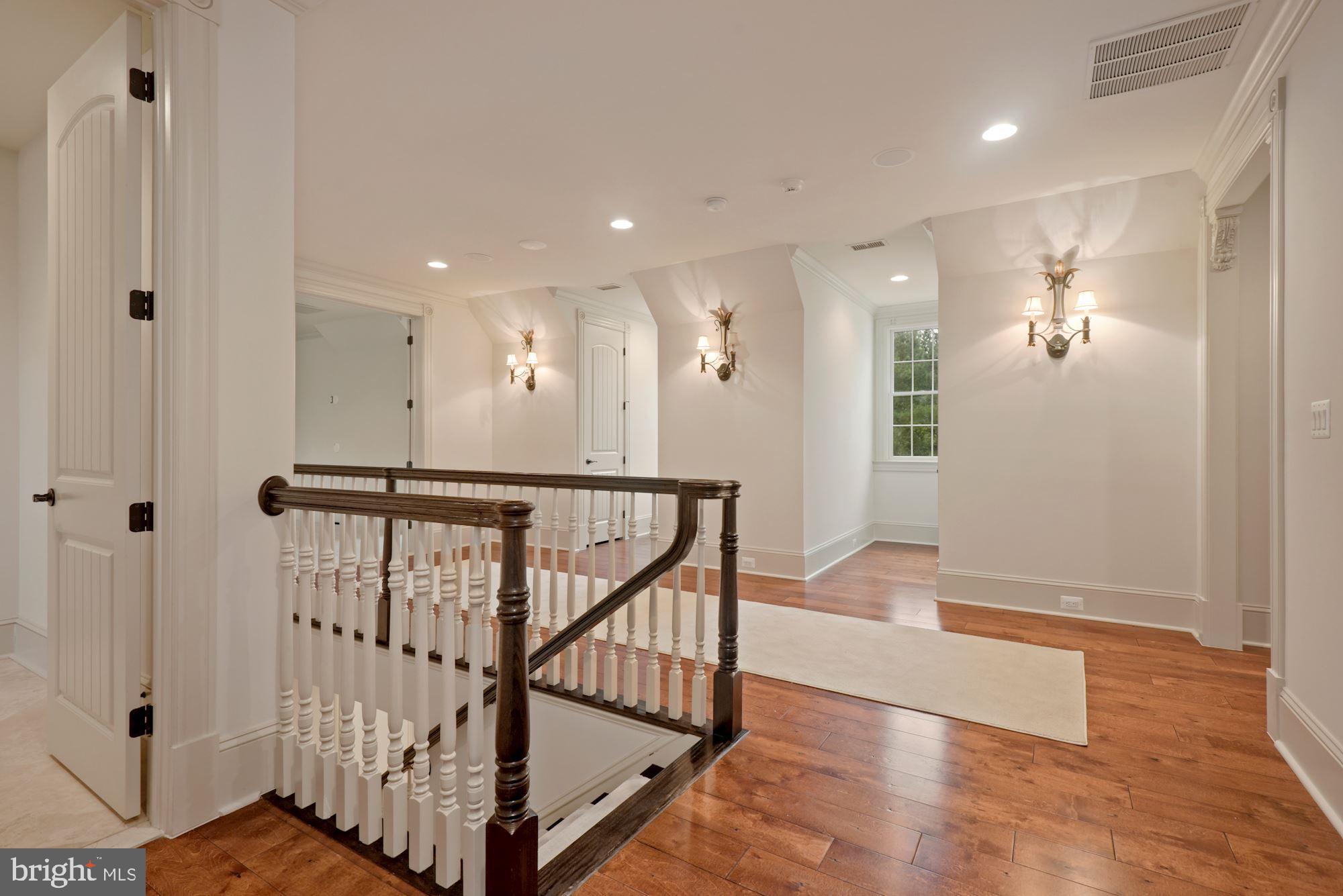 CREIGHTON FARMS - Residential