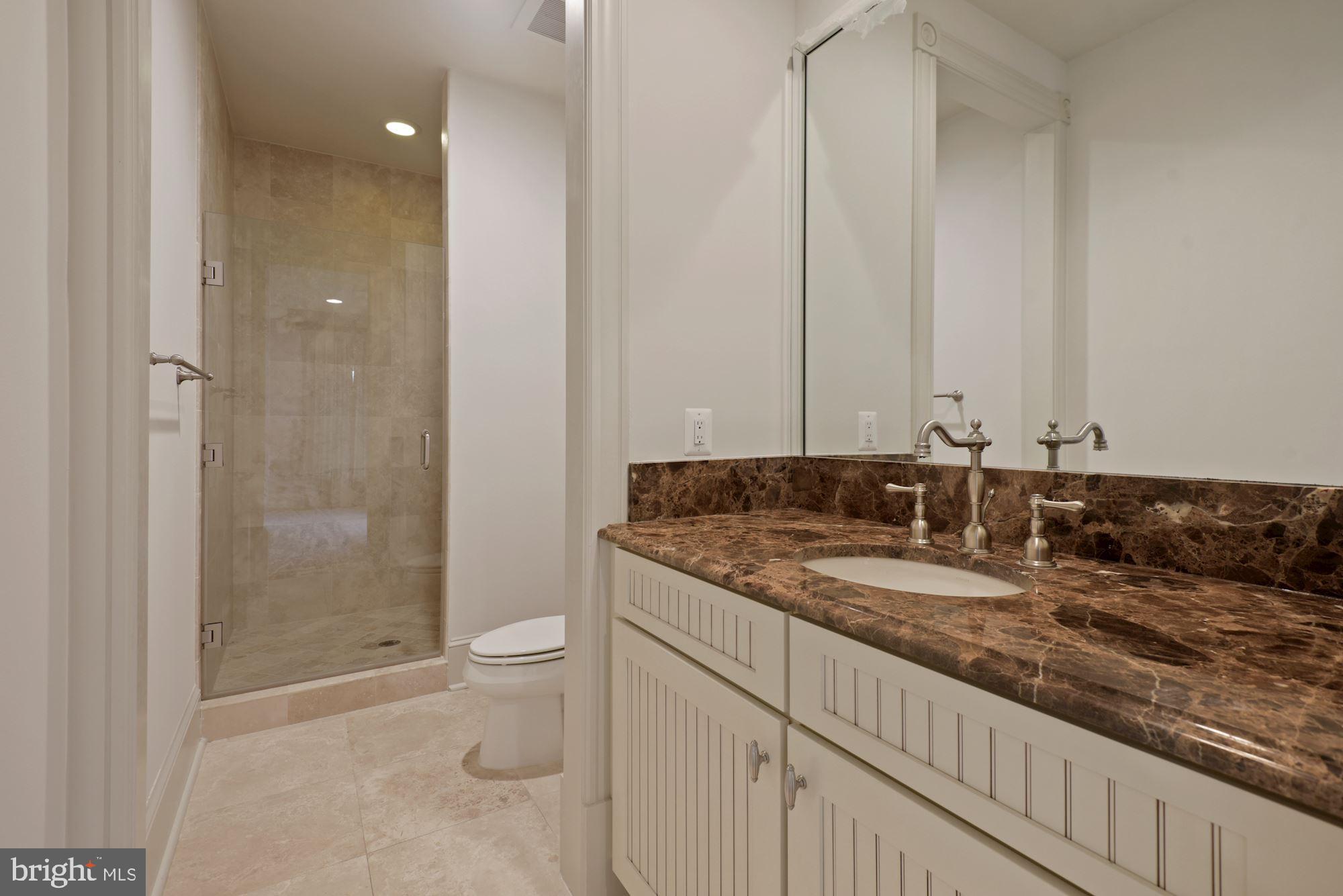 CREIGHTON FARMS - Residential