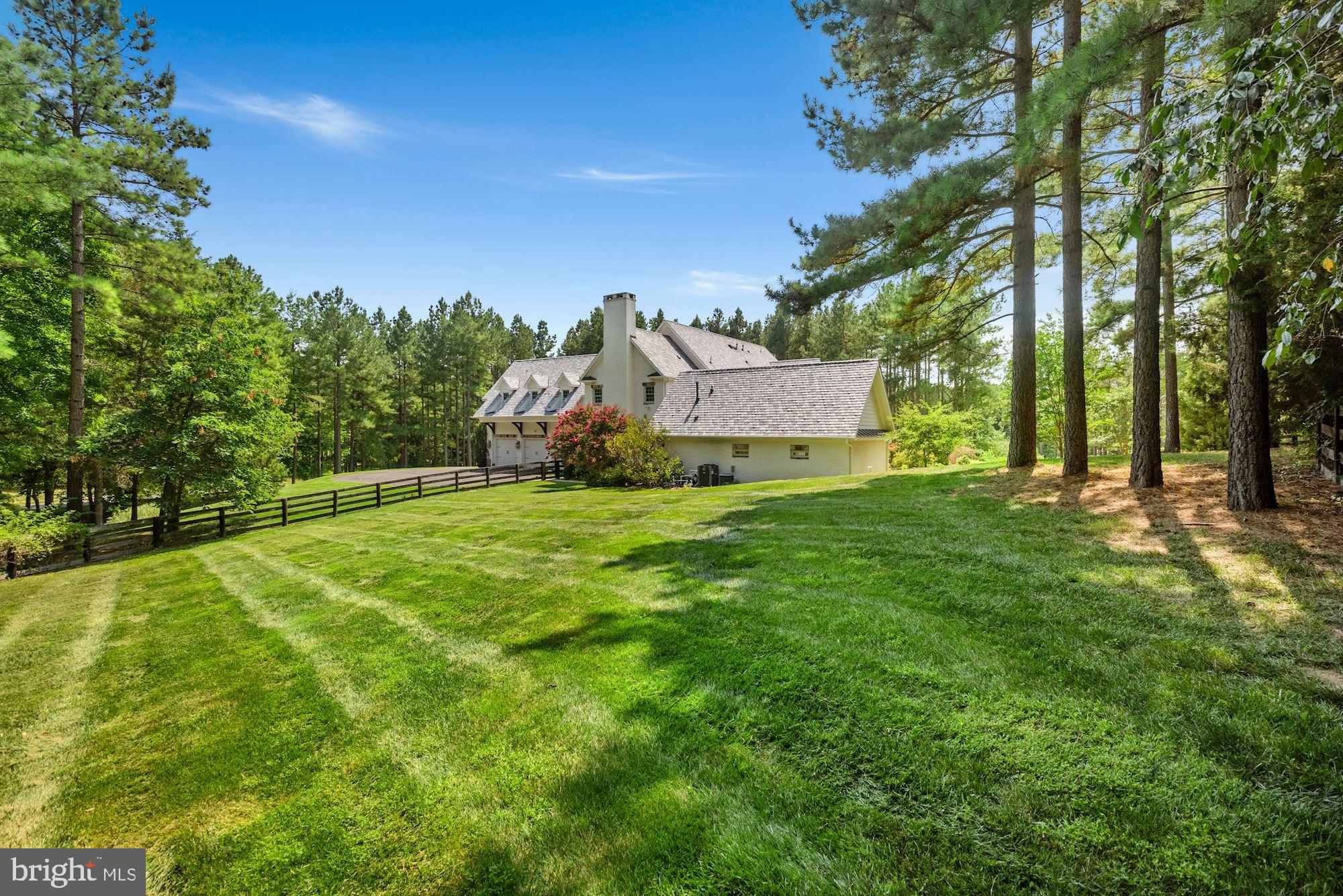 CREIGHTON FARMS - Residential