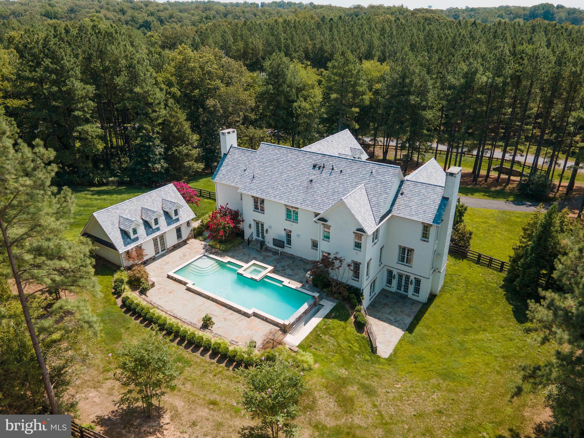 CREIGHTON FARMS - Residential