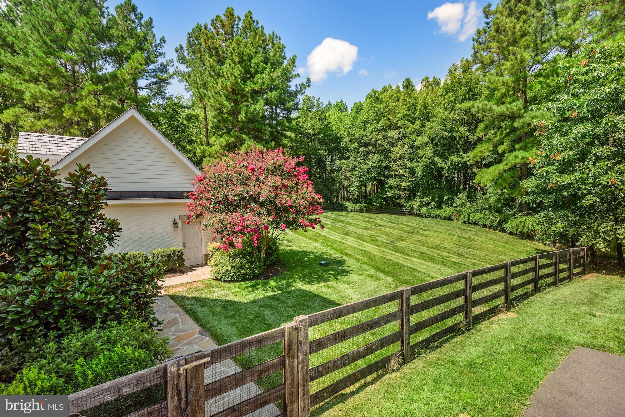 CREIGHTON FARMS - Residential