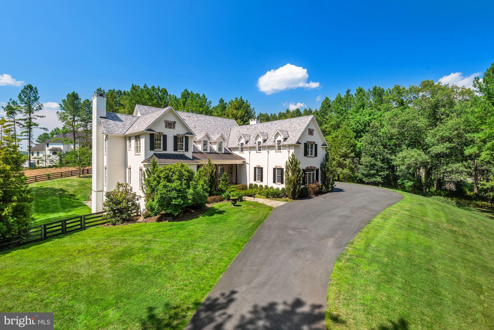 CREIGHTON FARMS - Residential